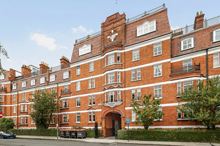 2 Bedroom Flat For Sale In Avonmore Gardens, West Kensington, London, W14