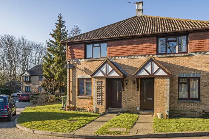 1 Bedroom Property To Rent In Dairymans Walk, Burpham, GU4