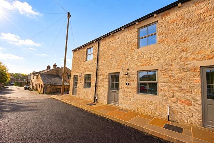 2 Bedroom Terraced House To Rent In The Old Mill, Greengate, BD20