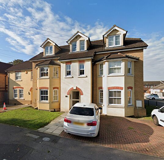 1 Bedroom Flat To Rent In Manor Road, Romford, RM1