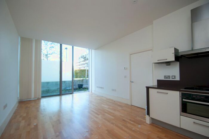 1 Bedroom Flat For Sale In Weststand, N5