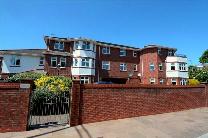 2 Bedroom Flat To Rent In Meols Drive, Hoylake, Wirral, CH47
