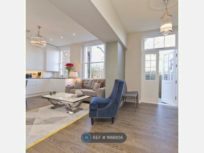 2 Bedroom Flat To Rent In Fulham Road, London, SW10