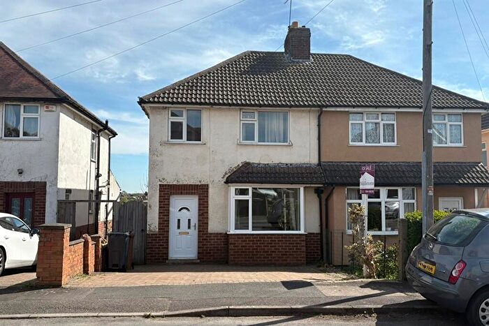 3 Bedroom Semi-Detached House For Sale In Elmhurst Avenue, Melton Mowbray, LE13