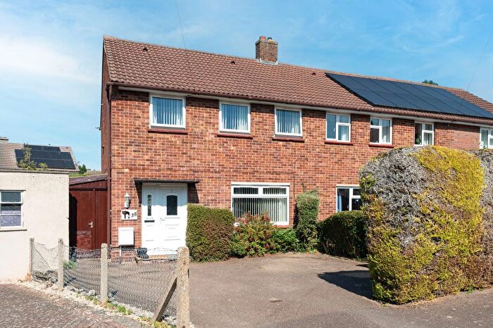 3 Bedroom Semi Detached House For Sale In Egerton Close, Cambridge, CB5