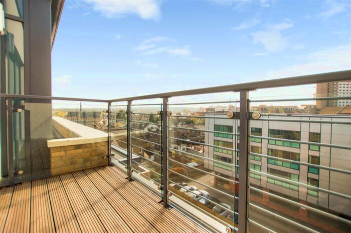 1 Bedroom Flat To Rent In Gartlet Road, Watford, WD17