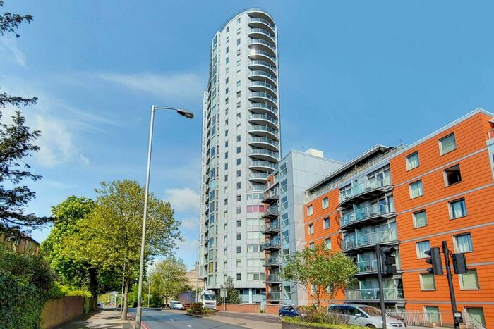 1 Bedroom Flat To Rent In Altyre Road, East Croydon, Croydon, CR0