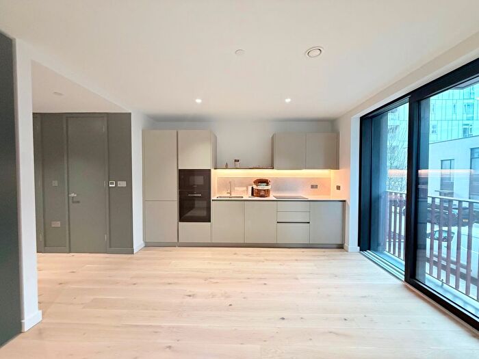 1 Bedroom Flat To Rent In Purcell Apartments, North Greenwich, SE10