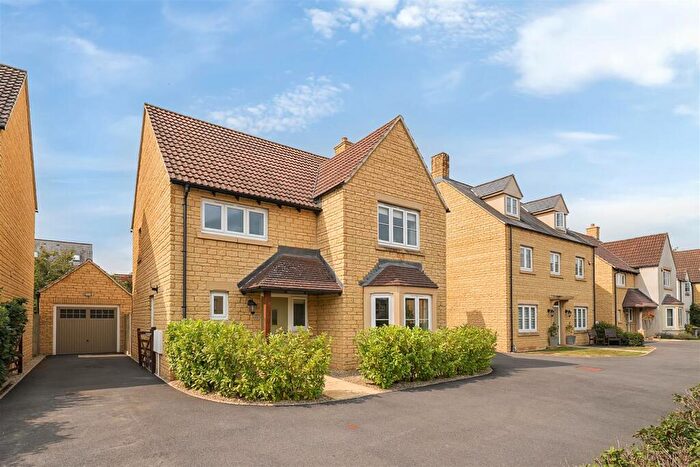 4 Bedroom Detached House For Sale In Barrington Court, Sutton Benger, Chippenham, SN15