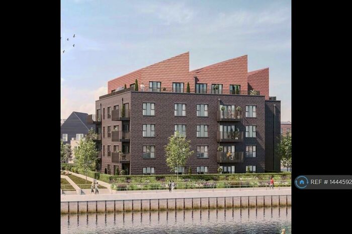 1 Bedroom Flat To Rent In Rochester Riverside, Kent, ME1