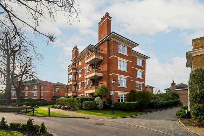 2 Bedroom Flat To Rent In Chalmers Way, Twickenham, TW1