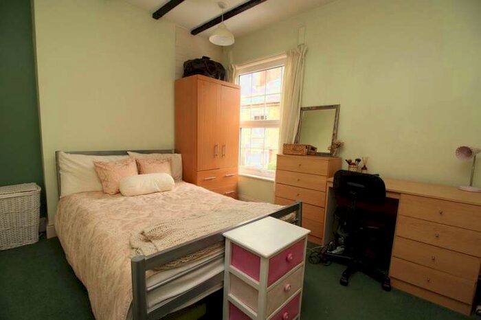 4 Bedroom Property To Rent In Albert Place, LE11