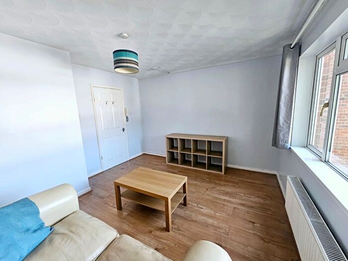 1 Bedroom Flat To Rent In Grosvenor Road, Southampton, SO17