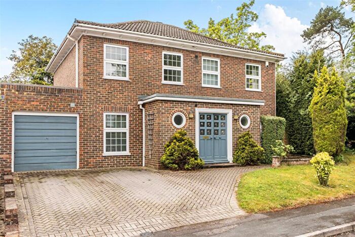 4 Bedroom Detached House For Sale In Ashley Drive, Banstead, SM7