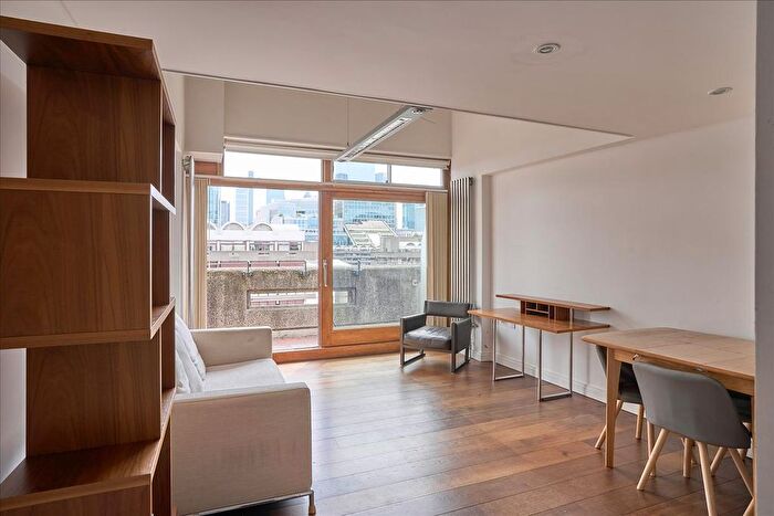 1 Bedroom Flat For Sale In Frobisher Crescent, London, EC2Y - Photo 3