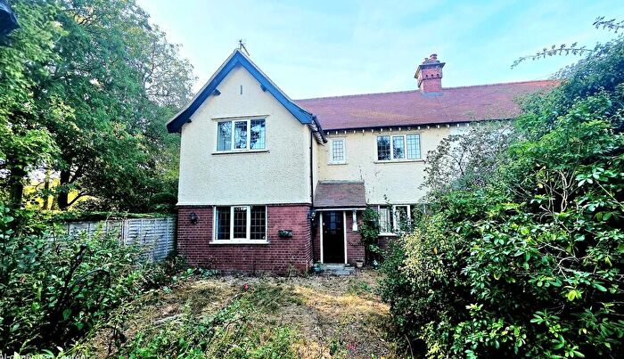 3 Bedroom Semi-Detached House For Sale In Mixbury Hall Cottages, Mixbury, NN13
