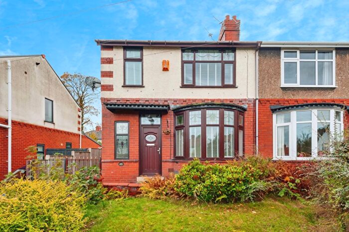 3 Bedroom Semi-Detached House For Sale In Prescot Road, St. Helens, Merseyside, WA10