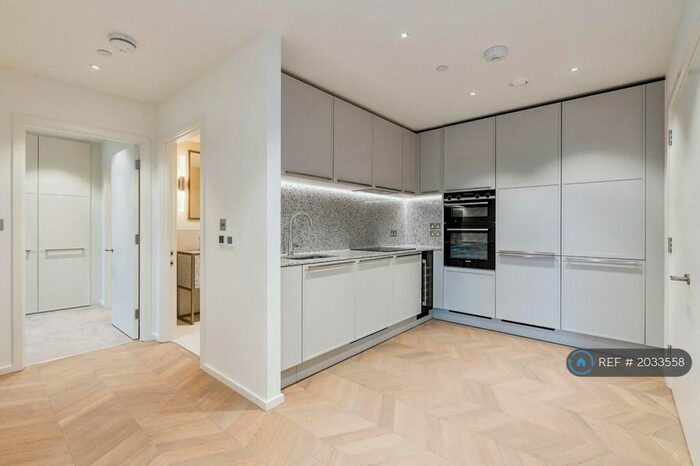 2 Bedroom Penthouse To Rent In Farnfield Close, London, N8