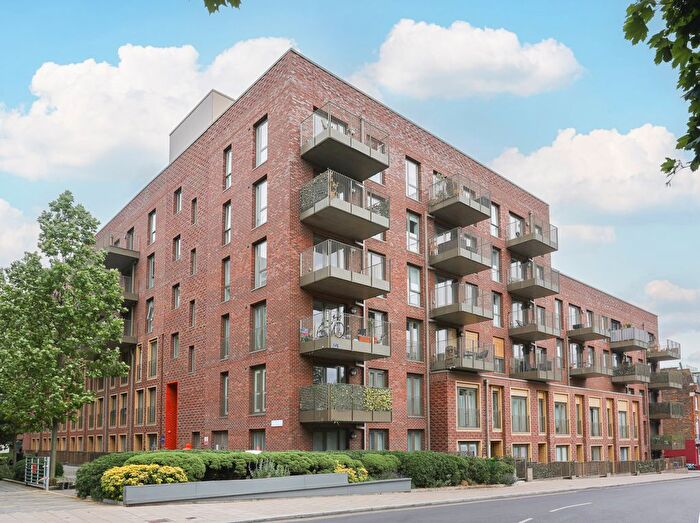 1 Bedroom Flat For Sale In Monarch Square, Wandsworth, SW11
