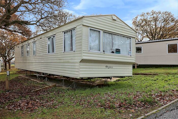3 Bedroom Detached House For Sale In Thorness Lane, Cowes, Isle Of Wight, PO31