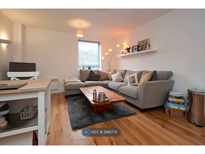 2 Bedroom Flat To Rent In Old Shoe Factory Portland Square, Bristol, BS2