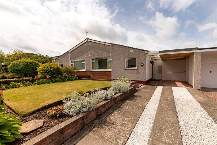 2 Bedroom Property For Sale In Stewart Place, Kirkliston, Midlothian, EH29
