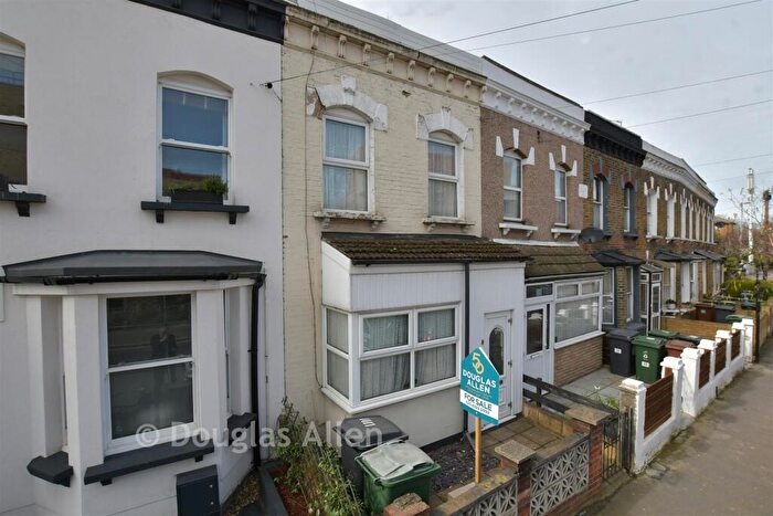 2 Bedroom Terraced House For Sale In Shernhall Street, Walthamstow, E17