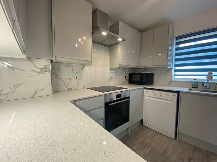 2 Bedroom Semi-Detached House To Rent In Abbey Close, Hayes, UB3