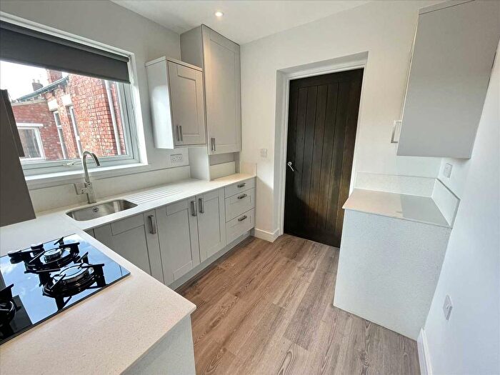 3 Bedroom Flat For Sale In Alverthorpe Street, South Shields, NE33