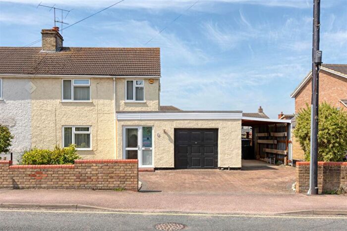 3 Bedroom Semi-Detached House For Sale In House Lane, Arlesey, SG15