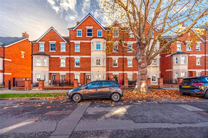 1 Bedroom Apartment For Sale In Warwick Avenue, Bedford, Bedfordshire, MK40