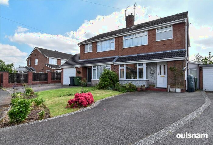 3 Bedroom Semi-Detached House To Rent In Holly Grove, Bromsgrove, Worcestershire, B61