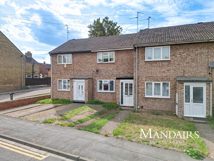 2 Bedroom Terraced House For Sale In Wharf Road, Woodston, PE2