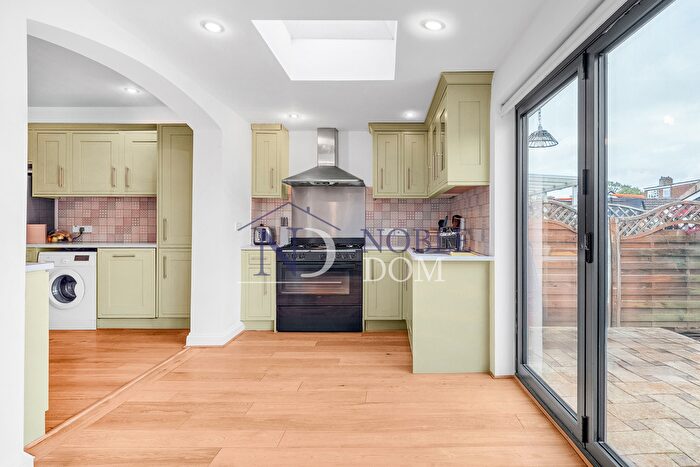 4 Bedroom Terraced House For Sale In Isleworth, TW7