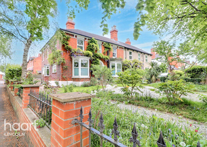 5 Bedroom Semi-Detached House For Sale In Hamilton Road, Lincoln, LN5