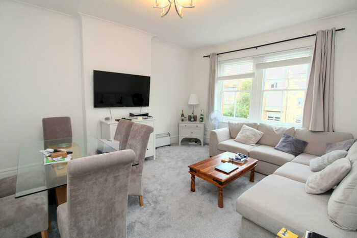 1 Bedroom Flat To Rent In Station Road, Sidcup, DA15