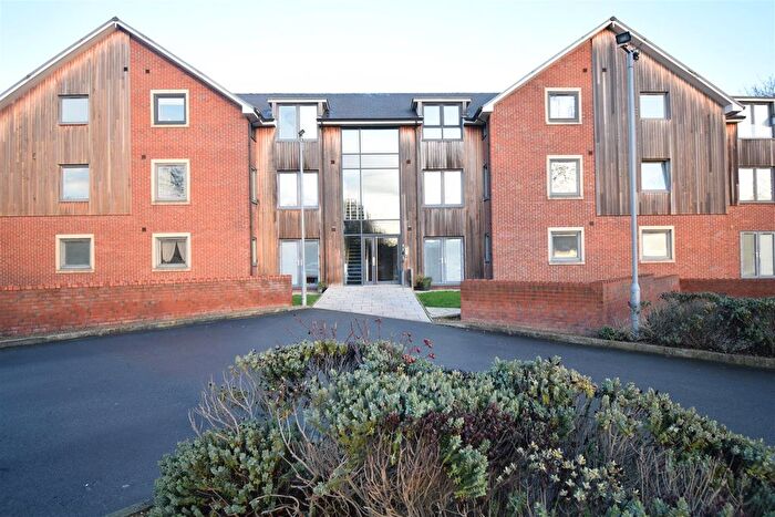 2 Bedroom Flat To Rent In Huntsman House, Dalefield Road, Normanton, WF6