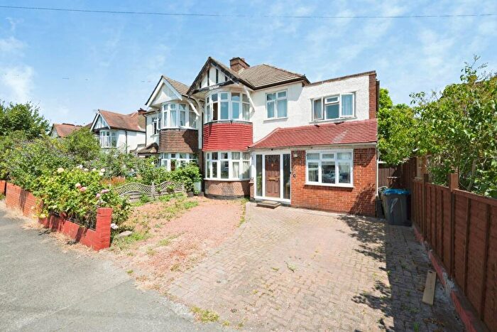 5 Bedroom Semi-Detached House For Sale In Highfield Road, Surbiton, KT5