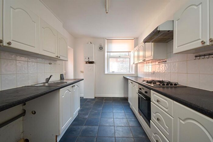 1 Bedroom Flat To Rent In St Leonards, East Sussex, TN38