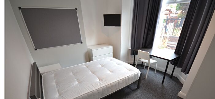 6 Bedroom Terraced House To Rent In Cranmer Grove - Bedroom Modern Student Property, NG3