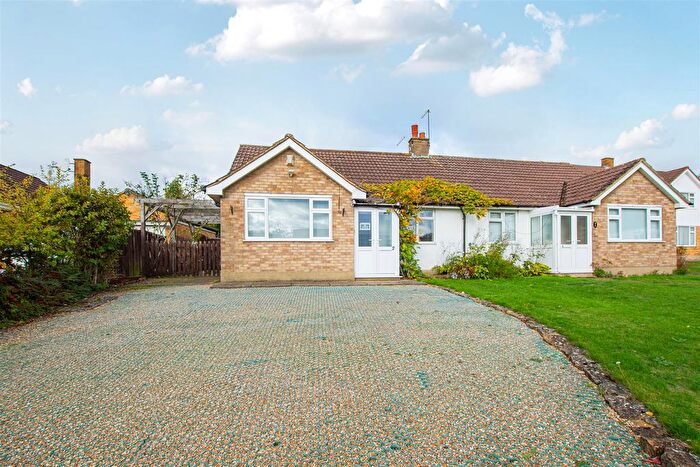 3 Bedroom Semi Detached Bungalow For Sale In Wentworth Close, Orpington, BR6