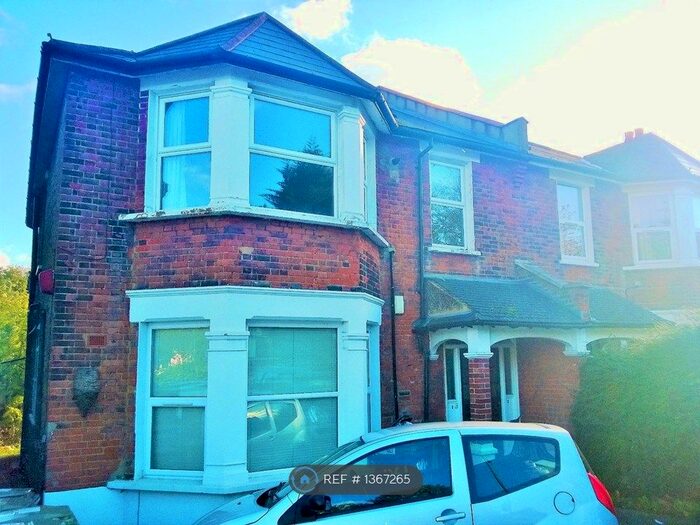 1 Bedroom Flat To Rent In Baring Road, London, SE12