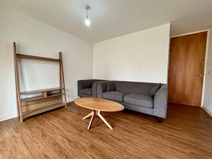 2 Bedroom Apartment To Rent In City Road, Manchester, M15