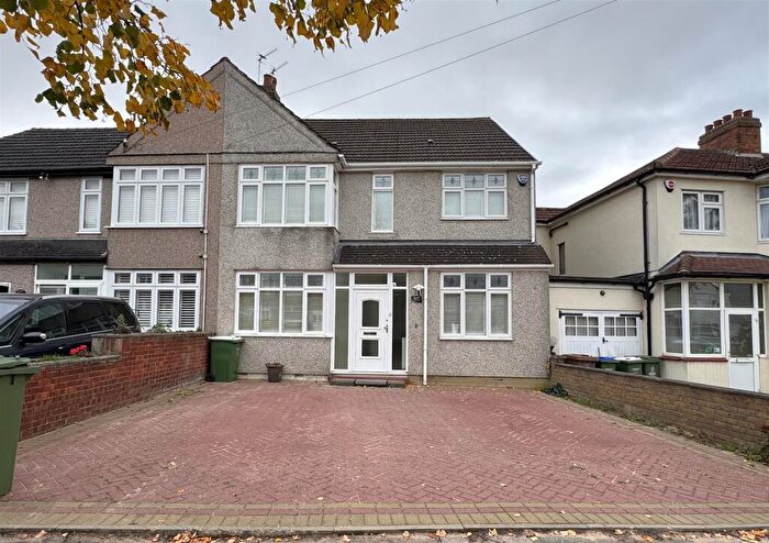 5 Bedroom Semi-Detached House To Rent In Days Lane, Sidcup, DA15