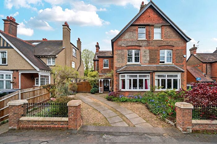 5 Bedroom Semi Detached House For Sale In Ridgmont Road, St. Albans, AL1