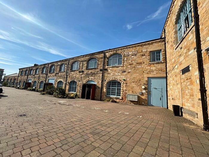 2 Bedroom Flat To Rent In Fletcher Road, Gateshead, NE8