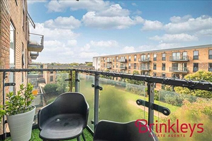 1 Bedroom Flat To Rent In Cork House, Durnsford Road, London, SW19