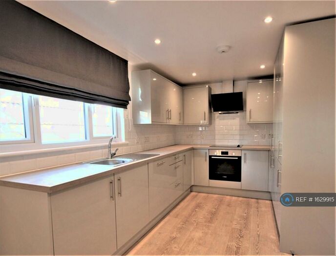2 Bedroom Flat To Rent In Waldo Works, London, NW10