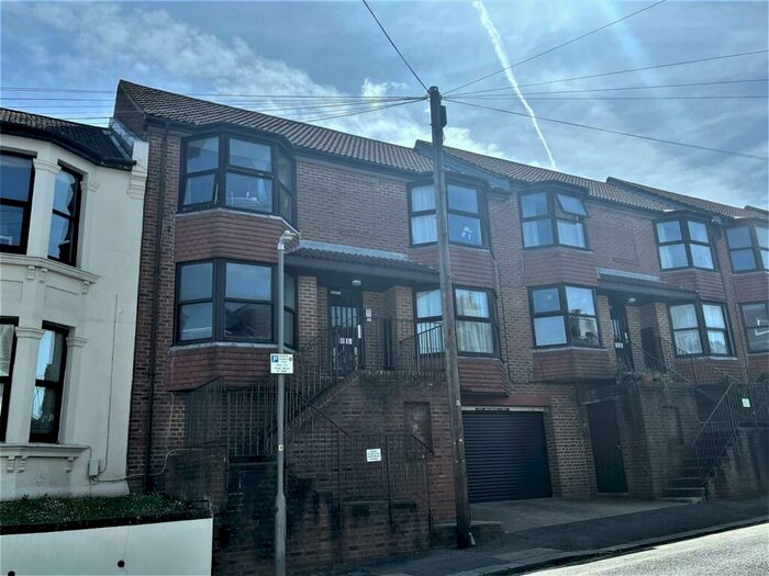 1 Bedroom Flat To Rent In Bonchurch Road, Brighton, BN2