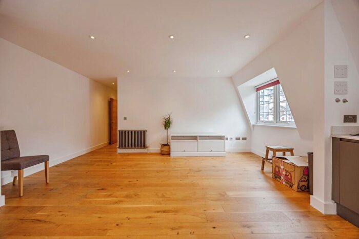 2 Bedroom Flat For Sale In High Street, Croydon, CR0